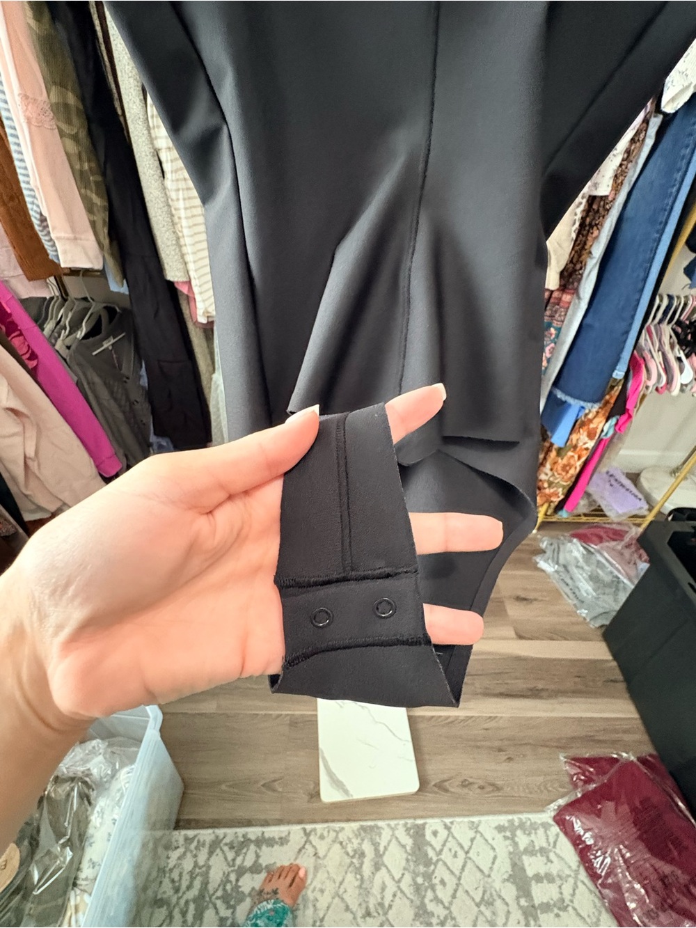 SKIMS Black Seamless Push Up Shaping Bodysuit - Picture 4 of 5
